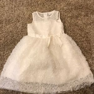 Beautiful off white dress